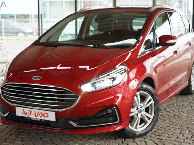 Gebraucht Ford S-MAX Titanium 190 PS (139 kW) 2020 Rot Van / Kleinbus