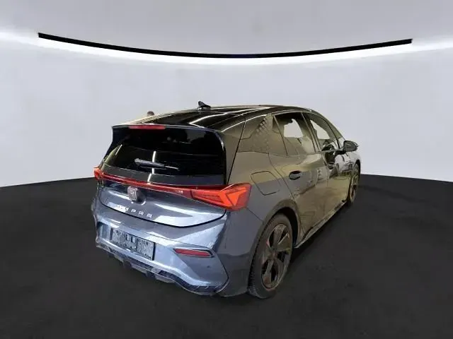 Gebraucht Cupra Born 169 kW (231 PS) 2024 Quasargrau Kleinwagen