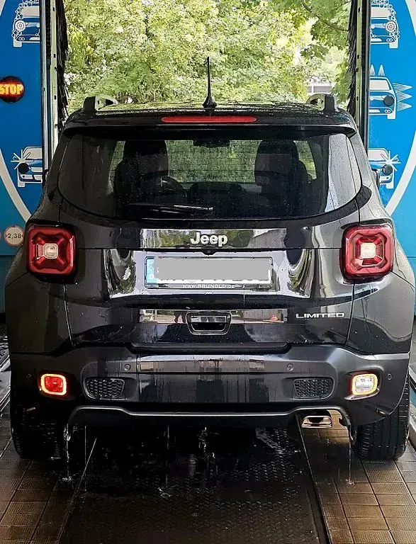 Gebraucht Jeep Renegade Limited 150 PS (110 kW) 2019 Schwarz SUV