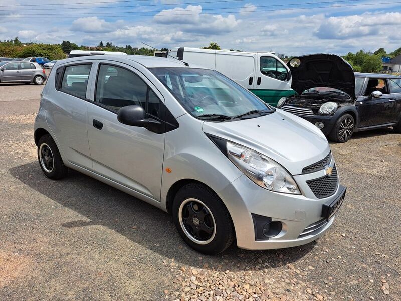 Silber Gebraucht 2011 Chevrolet Spark LS Kleinwagen | 3.390 € (Fairer Preis) - Bild 1/4
