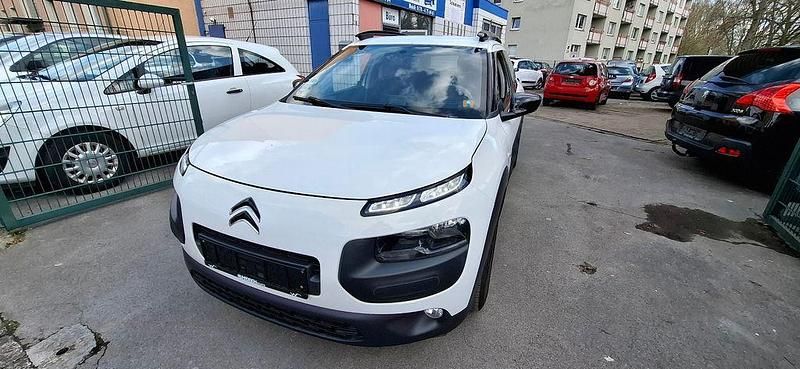 Gebraucht Citroën C4 SELECTION 82 PS (60 kW) 2016 Weiß SUV