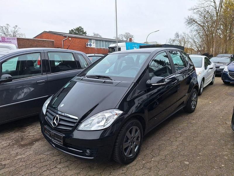 Gebraucht Mercedes A180 116 PS (85 kW) 2011 Schwarz Limousine