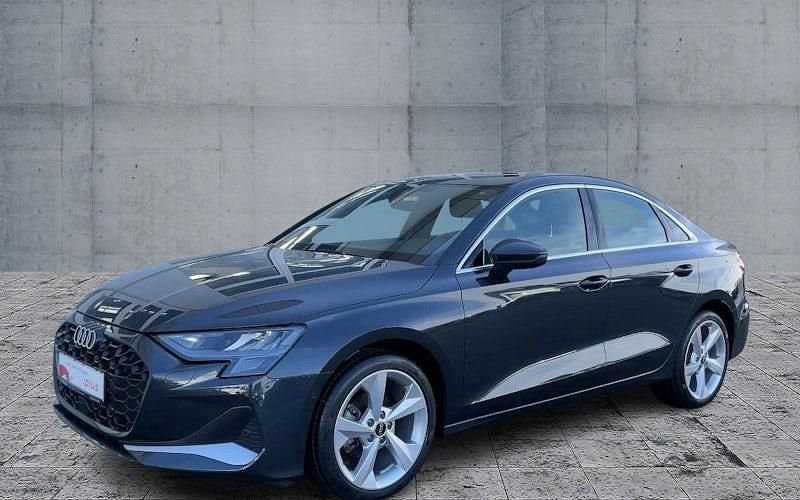 Usado Audi A3 Advanced 150 CV (110 kW) 2025 Gris Berlina