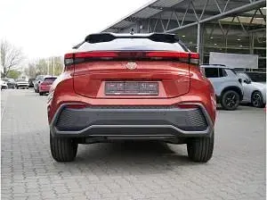 Neu Toyota C-HR 223 PS (164 kW) 2025 Bronze (oxide bronze metallic) SUV