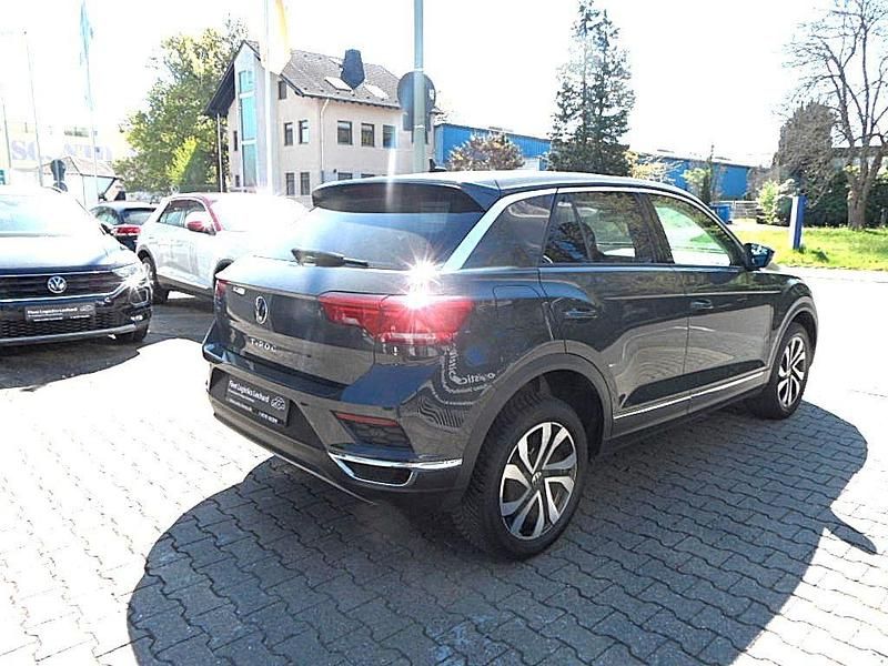 Używany VW T-Roc Active 110 KM (80 kW) 2022 Szary SUV