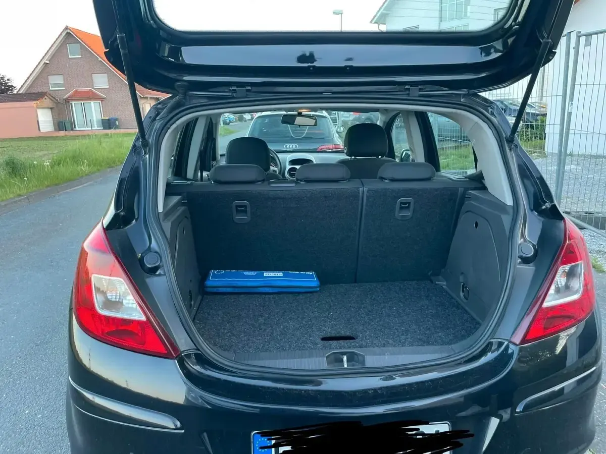Gebraucht Opel Corsa 80 PS (58 kW) 2008 Schwarz Kleinwagen