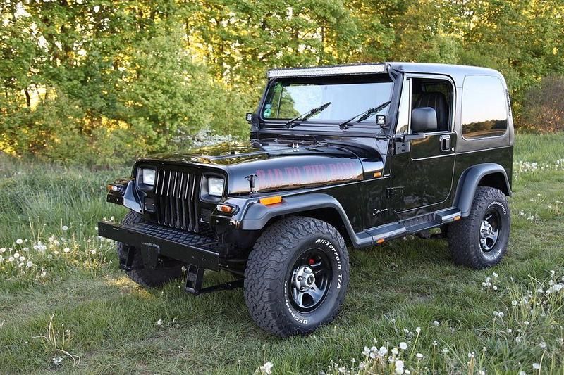 Schwarz Gebraucht 1990 Jeep Wrangler SUV | 14.900 € - Bild 1/4