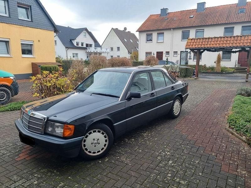 Gebraucht Mercedes 190 118 PS (86 kW) 1990 Grau Limousine