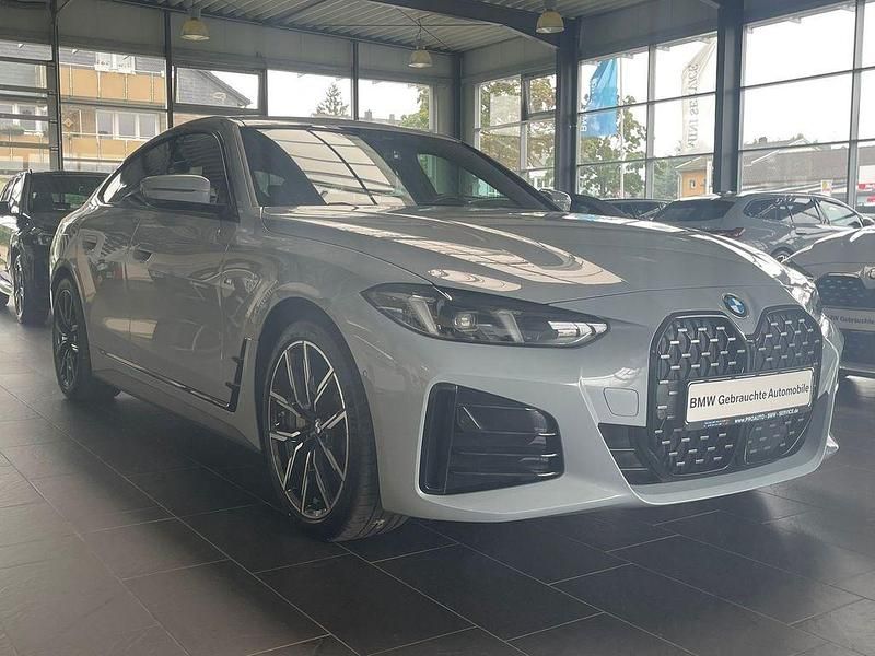 Brooklyn grau Gebraucht 2024 BMW 430 M Sport Coupé | 50.490 € (Etwas zu teuer) - Bild 1/4