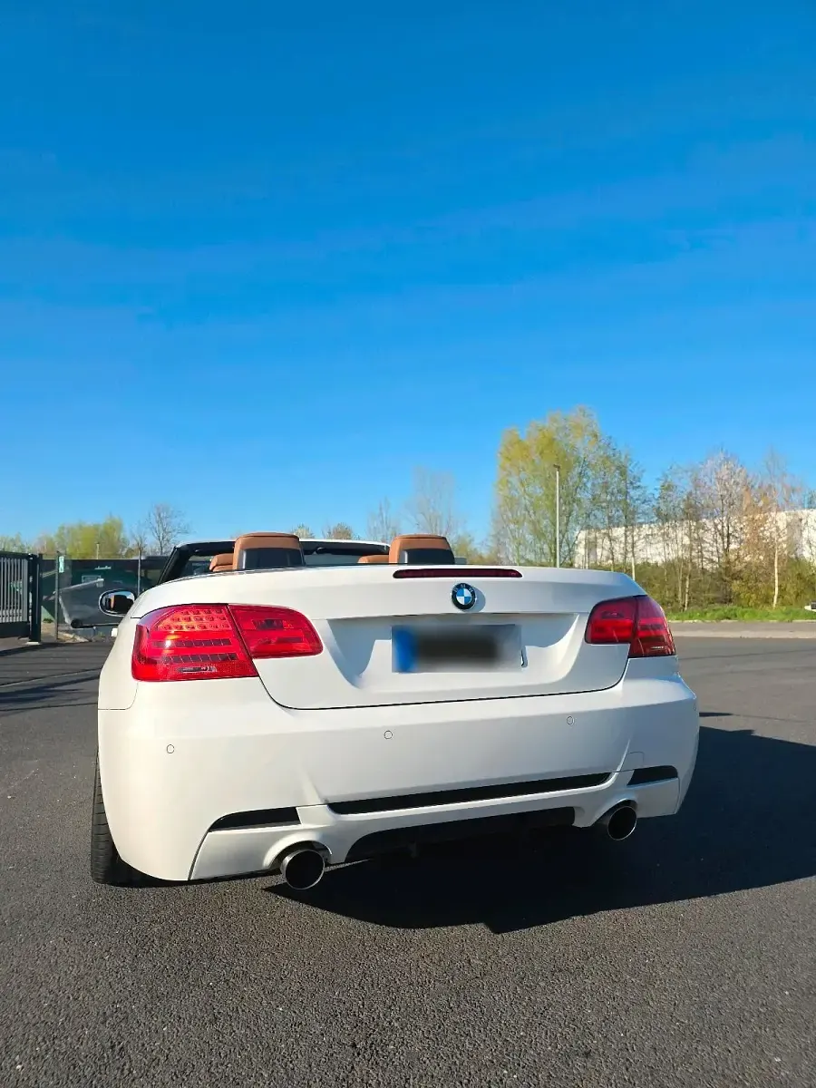 Gebraucht BMW 325 Cabriolet M Sport 204 PS (150 kW) 2010 Weiß Cabrio