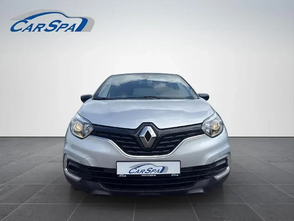 Gebraucht Renault Captur LIMITED 131 PS (96 kW) 2019 Silber SUV