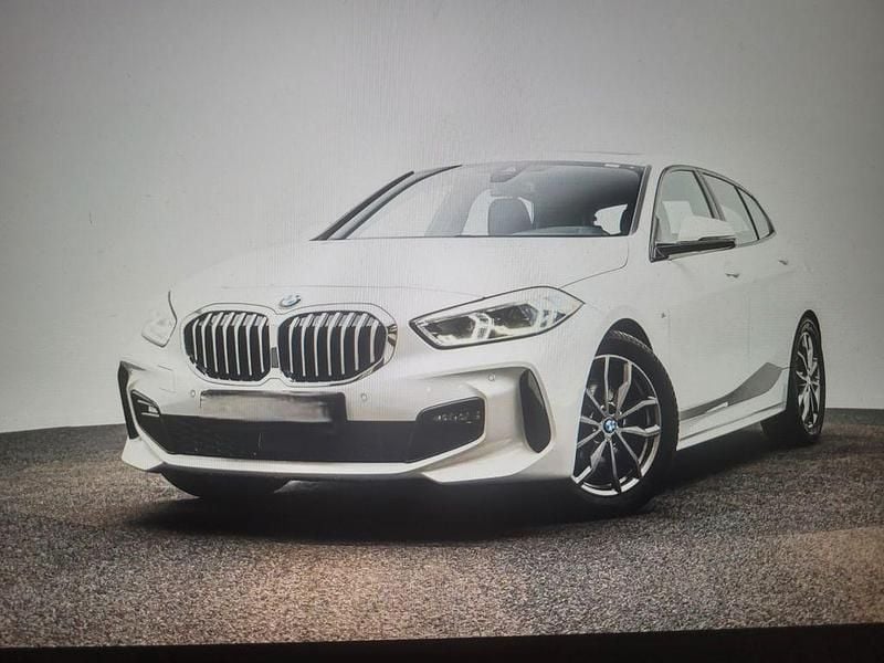 Gebraucht BMW 118 M Sport 136 PS (100 kW) 2021 Weiß Kleinwagen