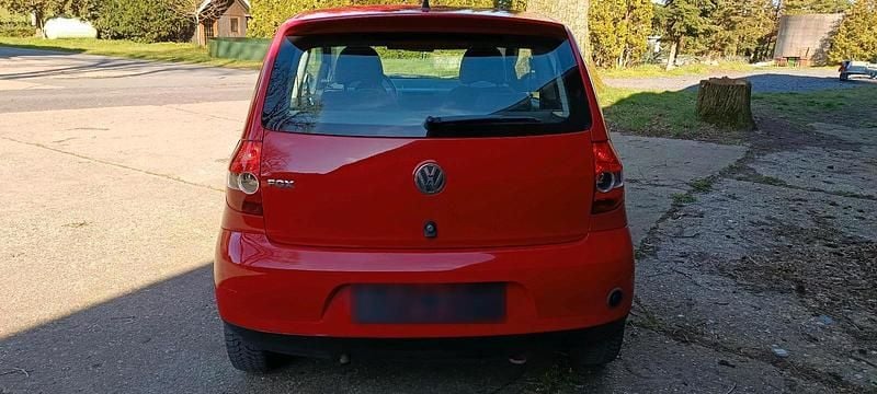 Gebraucht VW Fox Style 60 PS (44 kW) 2011 Rot Kleinwagen