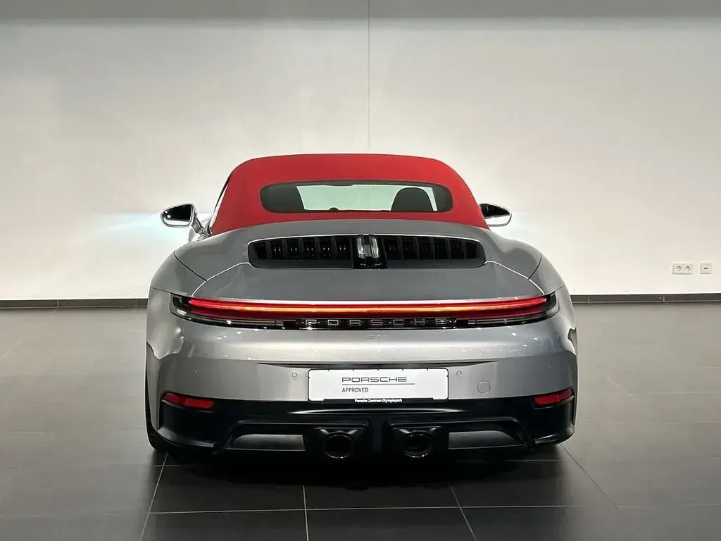 Gebraucht Porsche 992 541 PS (397 kW) 2025 Silber Cabrio