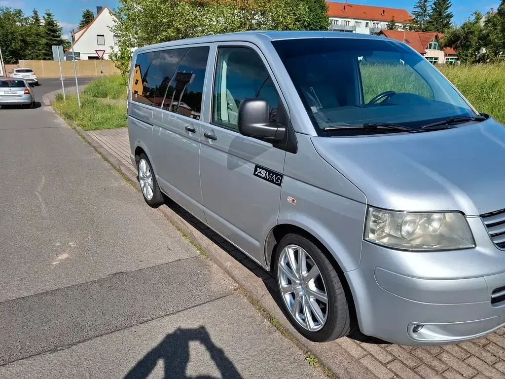 Gebraucht VW Caravelle Comfortline 131 PS (96 kW) 2009 Silber Van