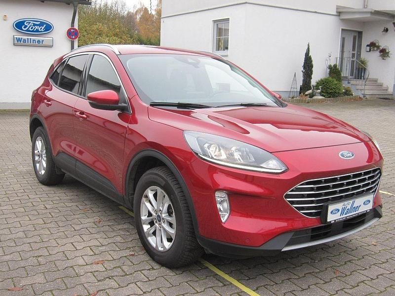 Gebraucht Ford Kuga Titanium 224 PS (164 kW) 2022 Lucidrot metallic SUV