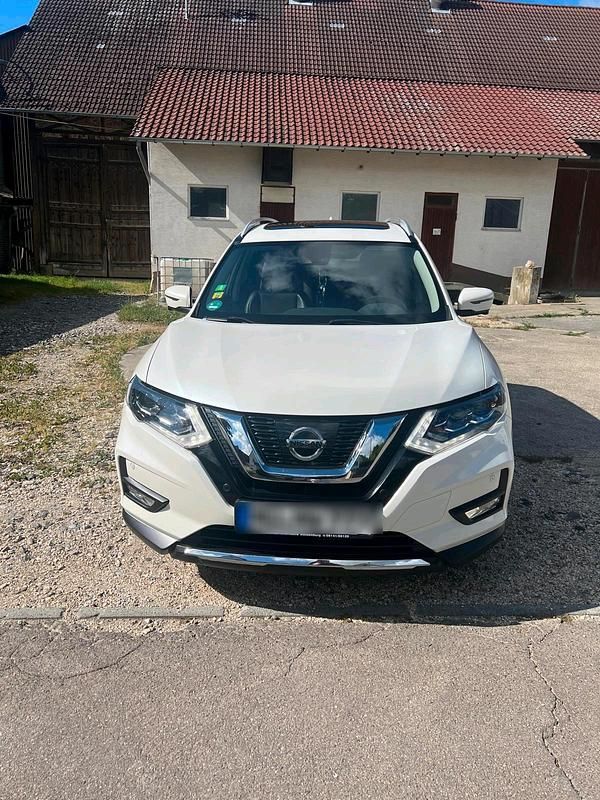 Weiß Gebraucht 2018 Nissan X-Trail SUV | 16.100 € (Etwas zu teuer) - Bild 1/4