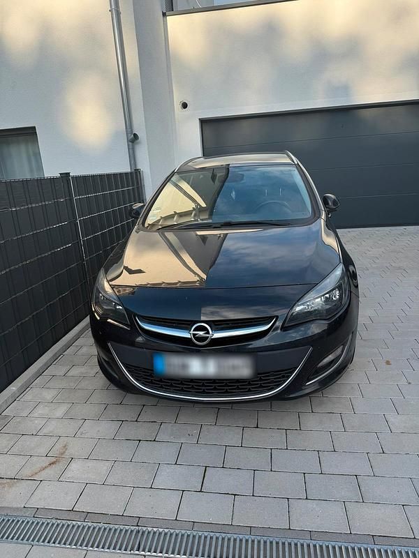 Gebraucht Opel Astra 110 PS (80 kW) 2014 Schwarz Kombi