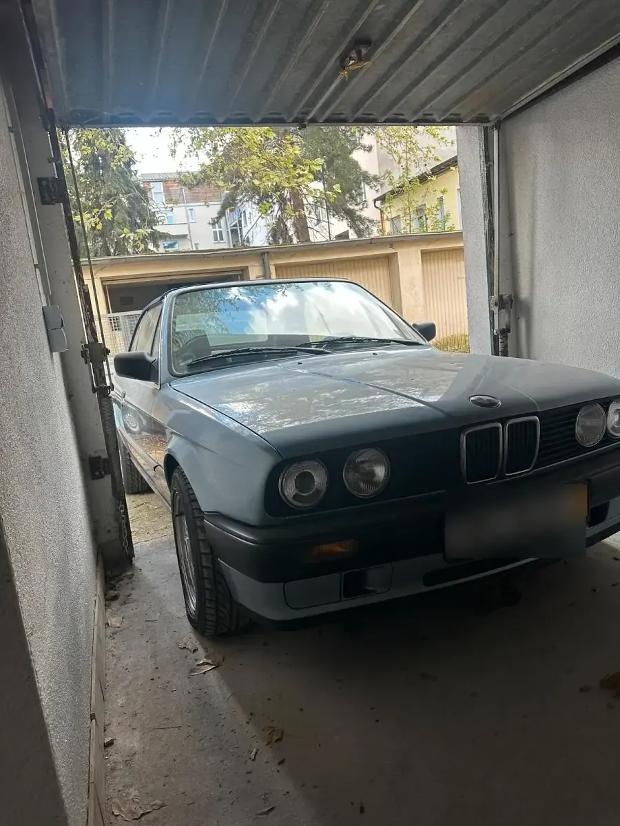 Gebraucht BMW 318 Cabriolet 113 PS (83 kW) 1992 Blau Cabrio