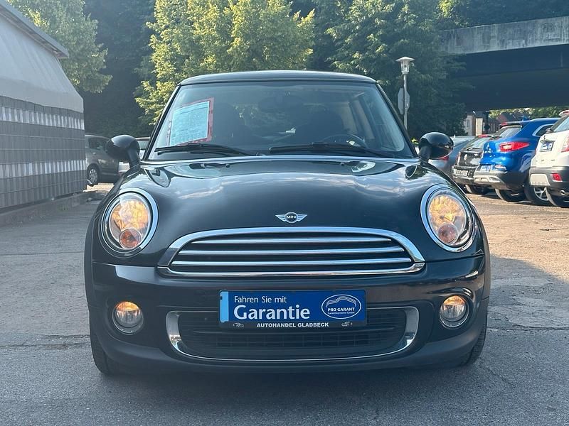 Gebraucht Mini Cooper 75 PS (55 kW) 2013 Schwarz Kleinwagen
