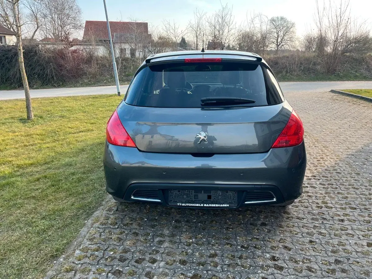 Gebraucht Peugeot 308 Allure 156 PS (114 kW) 2012 Limousine