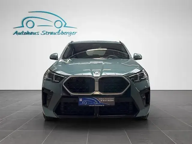 Gebraucht BMW X2 M Sport 163 PS (119 kW) 2024 Grünkeine angabe SUV