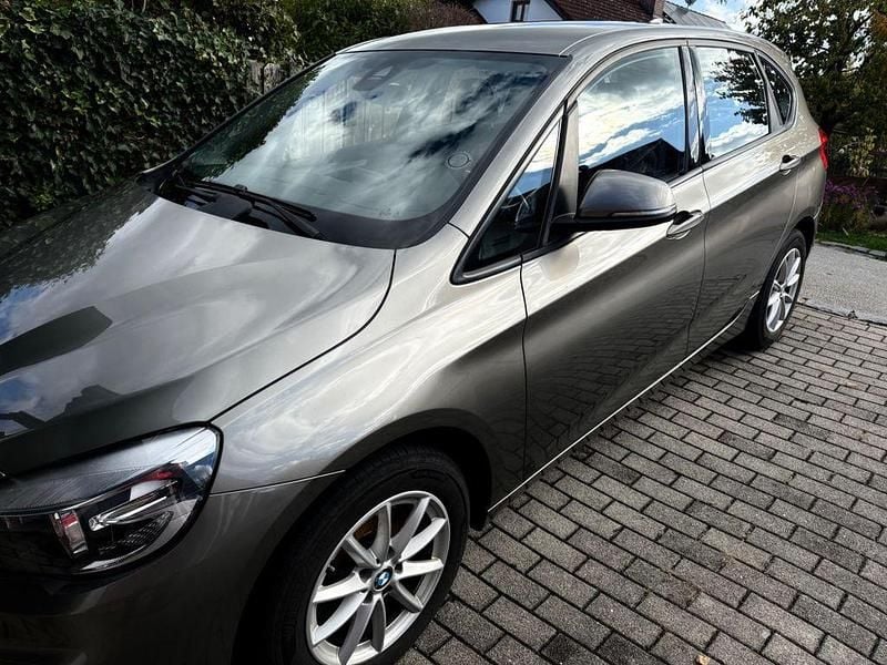 Gebraucht BMW 218 Active Tourer Advantage 136 PS (100 kW) 2015 Grau Van / Kleinbus