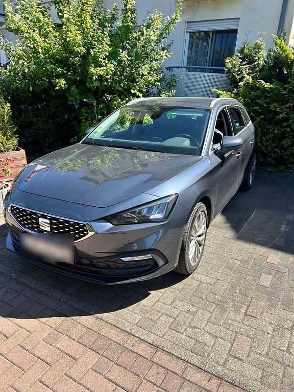 Grau Gebraucht 2020 Seat Leon XCELLENCE Kombi | 18.200 € (Fairer Preis) - Bild 1/4