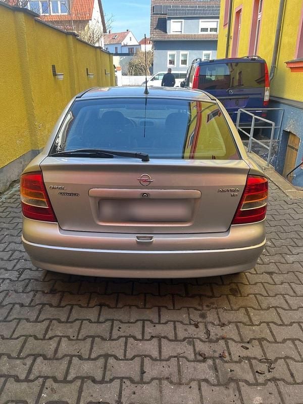Gebraucht Opel Astra 84 PS (61 kW) 2001 Grau Limousine
