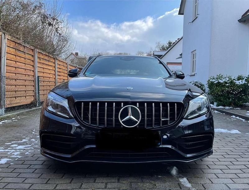 Schwarz Gebraucht 2021 Mercedes C63S AMG AMG Kombi | 67.900 € (Etwas zu teuer) - Bild 1/4