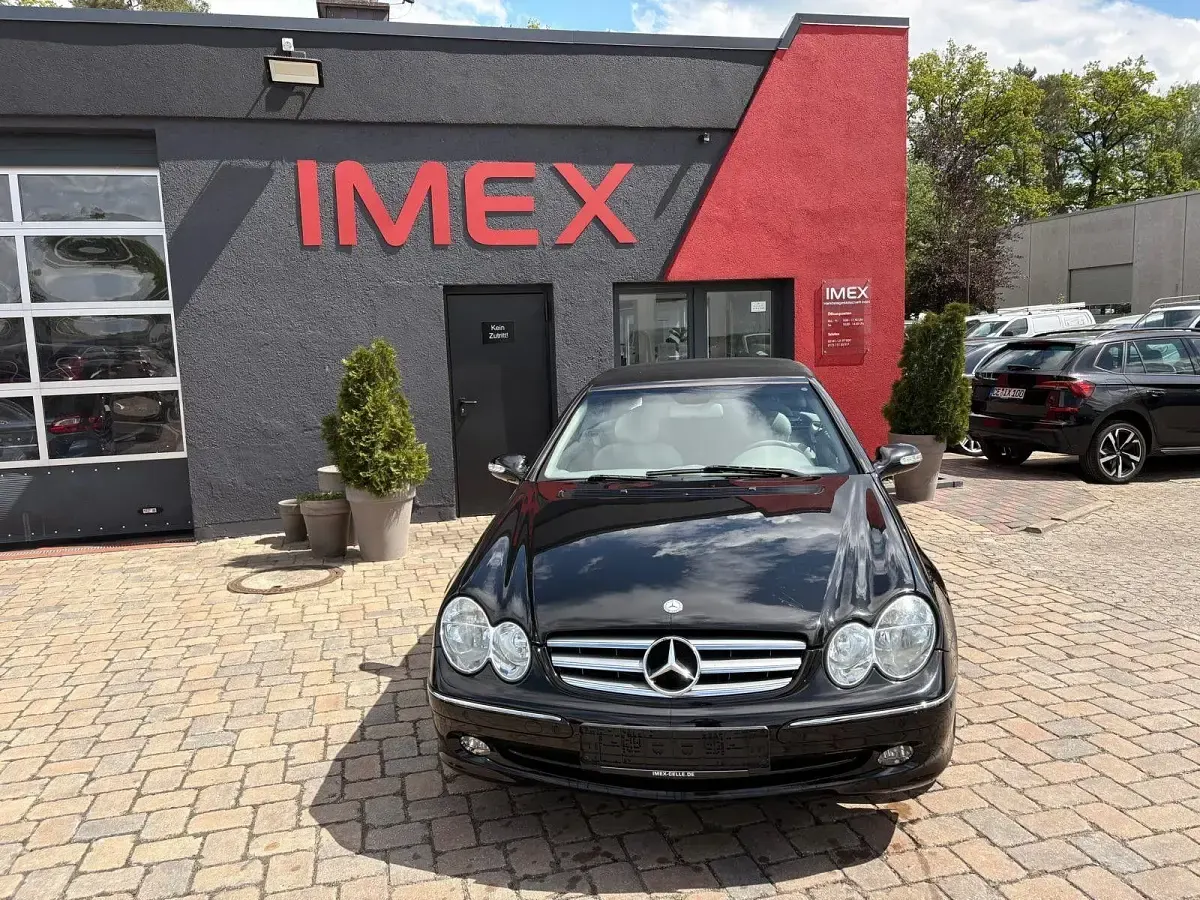 Gebraucht Mercedes CLK240 Elegance 170 PS (125 kW) 2004 Schwarz Cabrio