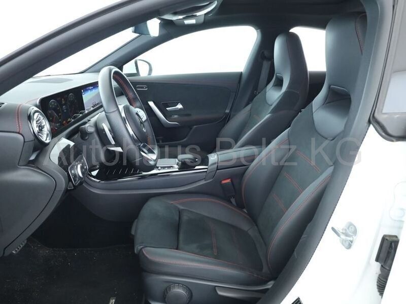 Gebraucht Mercedes CLA200 AMG 163 PS (119 kW) 2023 Polarweiß Coupé