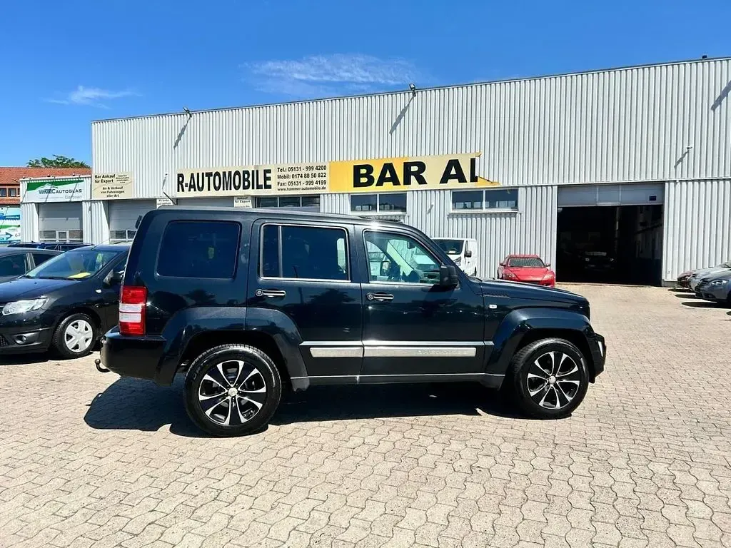 Gebraucht Jeep Cherokee Limited 177 PS (130 kW) 2008 Schwarz SUV
