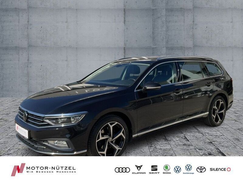 Deep black perleffekt Gebraucht 2022 VW Passat Elegance Kombi | 25.430 € (Etwas zu teuer) - Bild 1/4