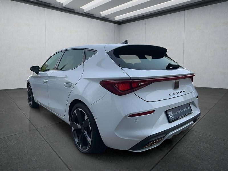 Gebraucht Cupra Leon 204 PS (150 kW) 2024 Weiß Kleinwagen