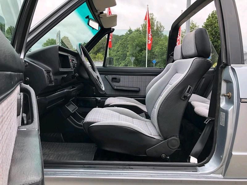 Gebraucht VW Golf Cabriolet 76 PS (55 kW) 1988 Silber Cabrio