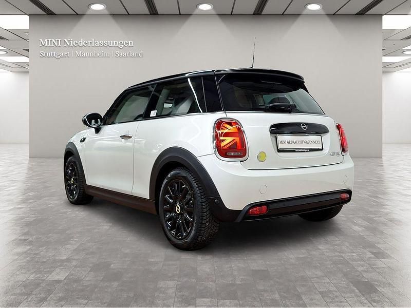 Gebraucht Mini Cooper SE 135 kW (184 PS) 2023 Weiß Kleinwagen
