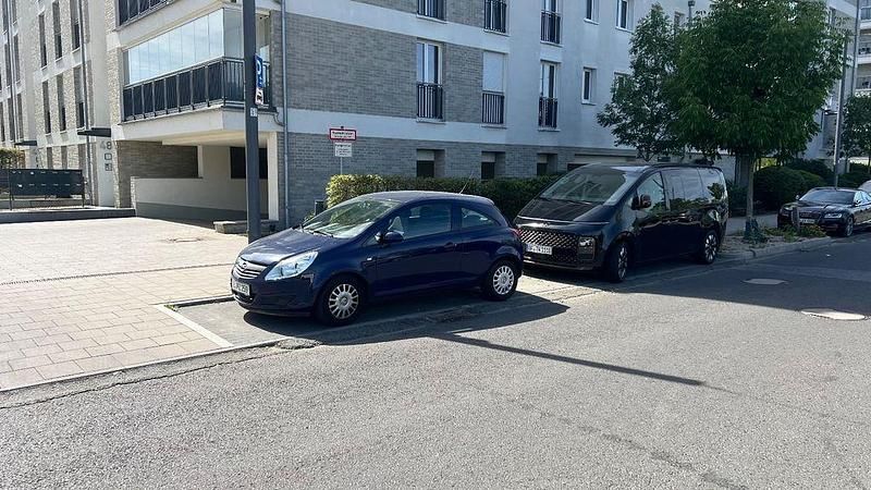 Blau Gebraucht 2009 Opel Corsa Selection Limousine | 4.300 € (Guter Preis) - Bild 1/4