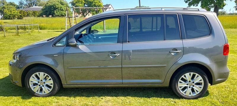 Gebraucht 2014 VW Touran Life Van / Kleinbus | 9.250 € (Fairer Preis) - Bild 1/4