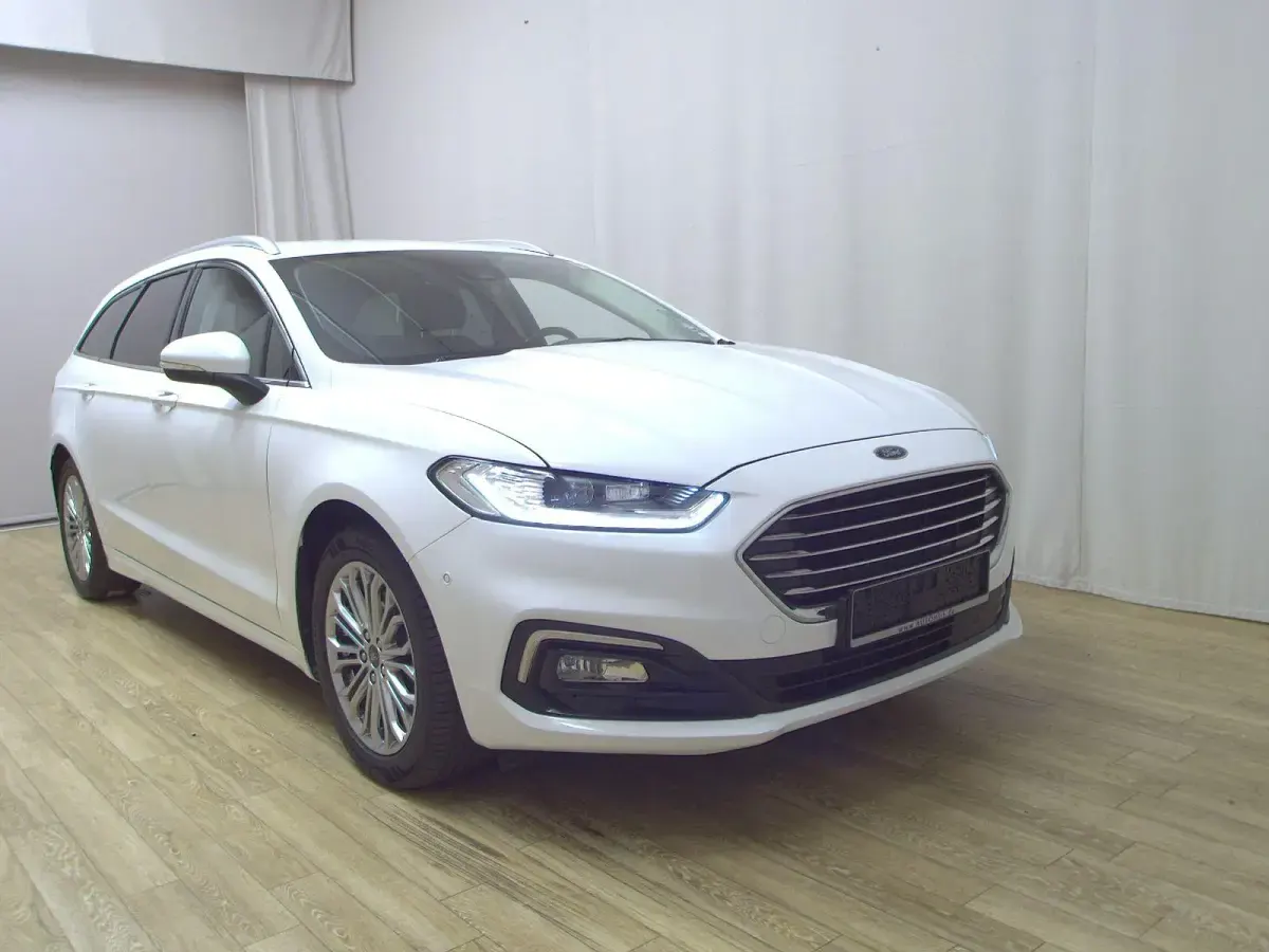 Gebraucht Ford Mondeo Titanium 150 PS (110 kW) 2021 Weiß Kombi