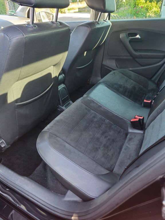 Schwarz Gebraucht 2013 VW Polo Cross Kleinwagen | 7.200 € (Guter Preis) - Bild 1/4