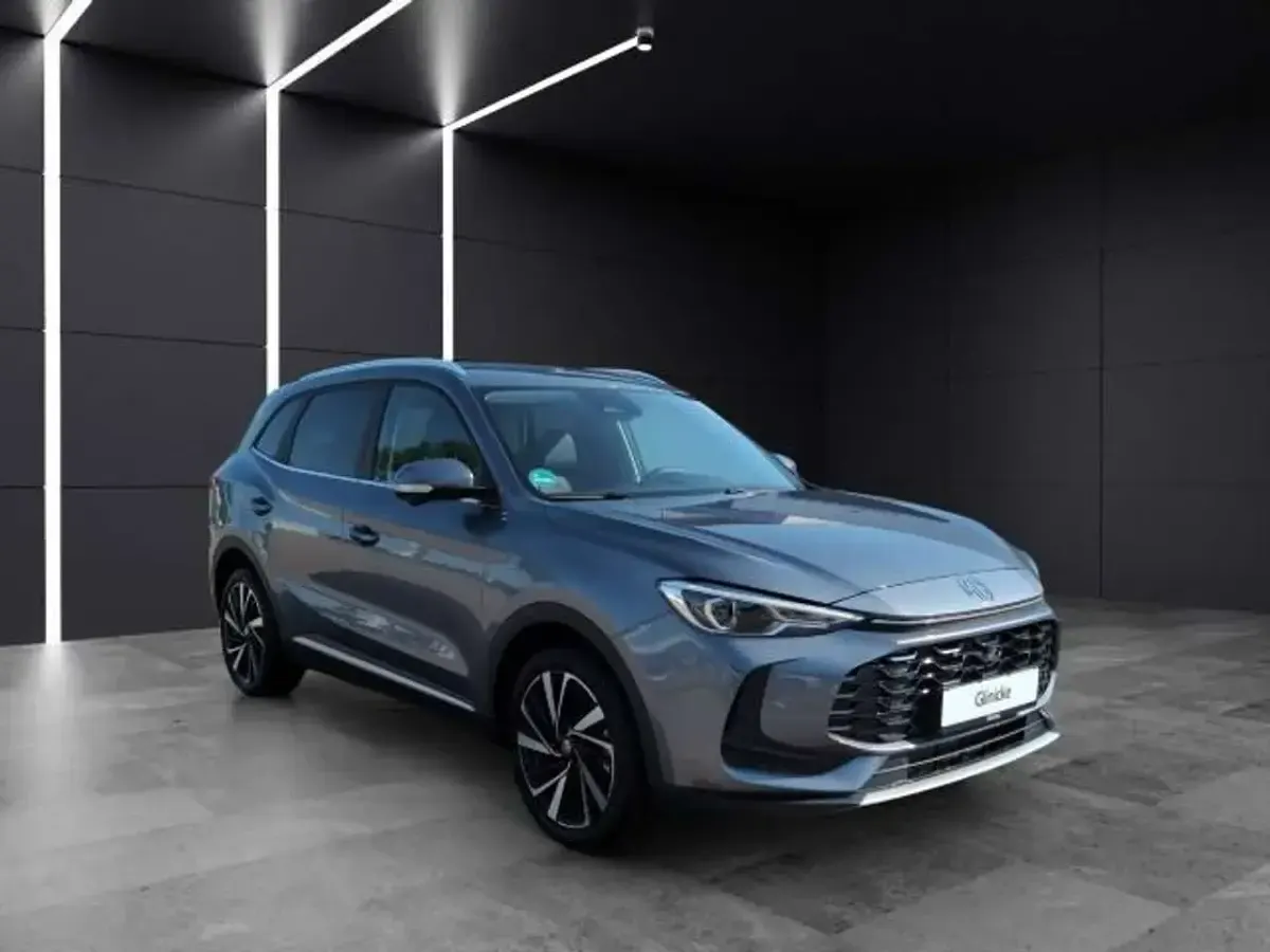 Neu MG ZS Luxury 194 PS (142 kW) 2026 Grau SUV