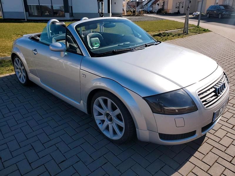 Gebraucht Audi TT 225 PS (165 kW) 2001 Silber Coupé