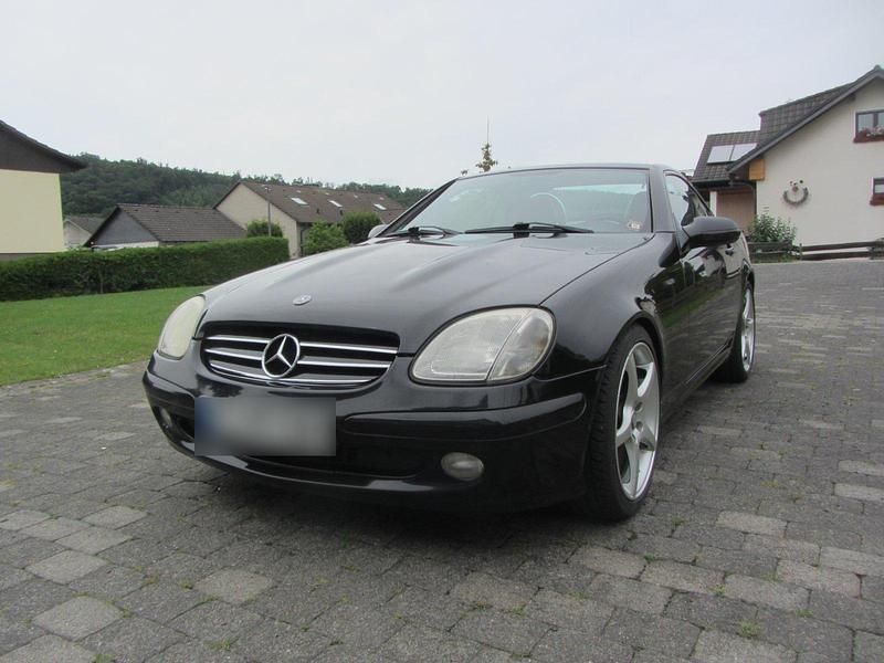 Schwarz Gebraucht 2002 Mercedes 170 Cabrio | 4.450 € - Bild 1/4