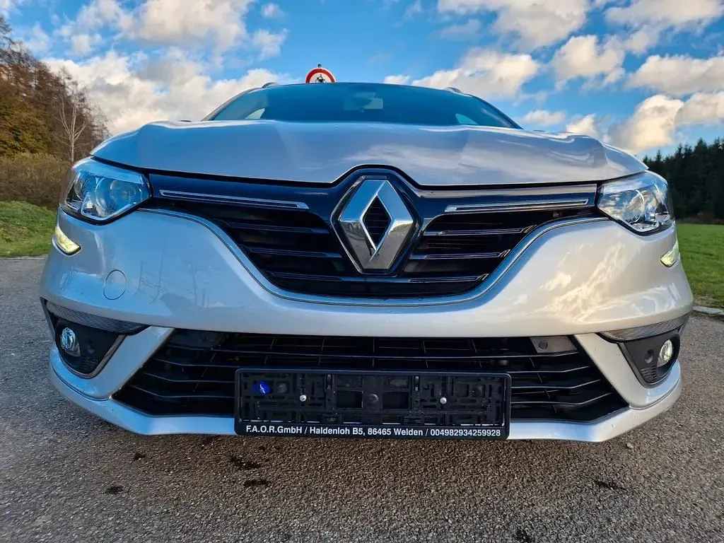 Gebraucht Renault Mégane Business 116 PS (85 kW) 2019 Grau Limousine