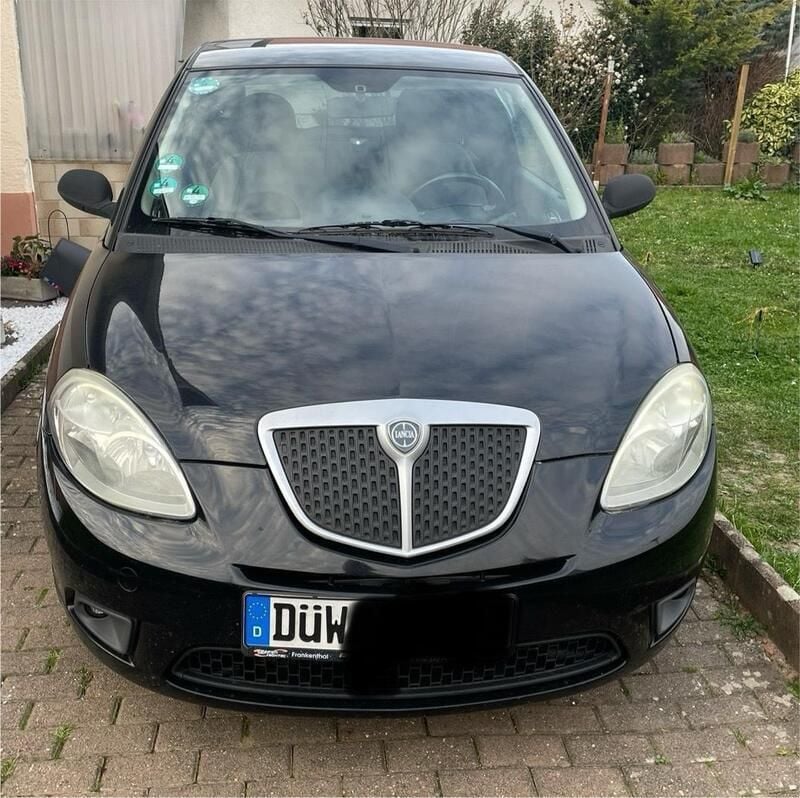 Schwarz Gebraucht 2009 Lancia Ypsilon Kleinwagen | 500 € (Guter Preis) - Bild 1/4