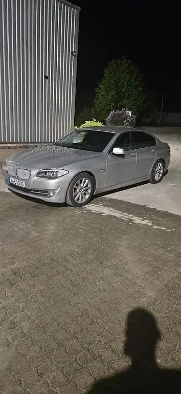 Gebraucht BMW 550 M Sport 408 PS (300 kW) 2010 Silber Limousine
