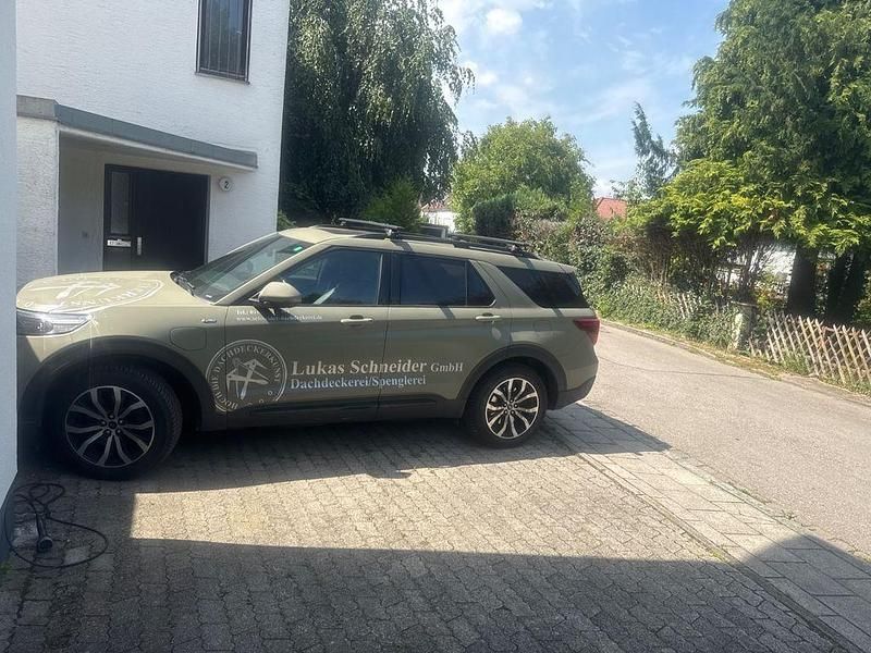 Grün Gebraucht 2021 Ford Explorer ST-Line SUV | 36.000 € - Bild 1/4