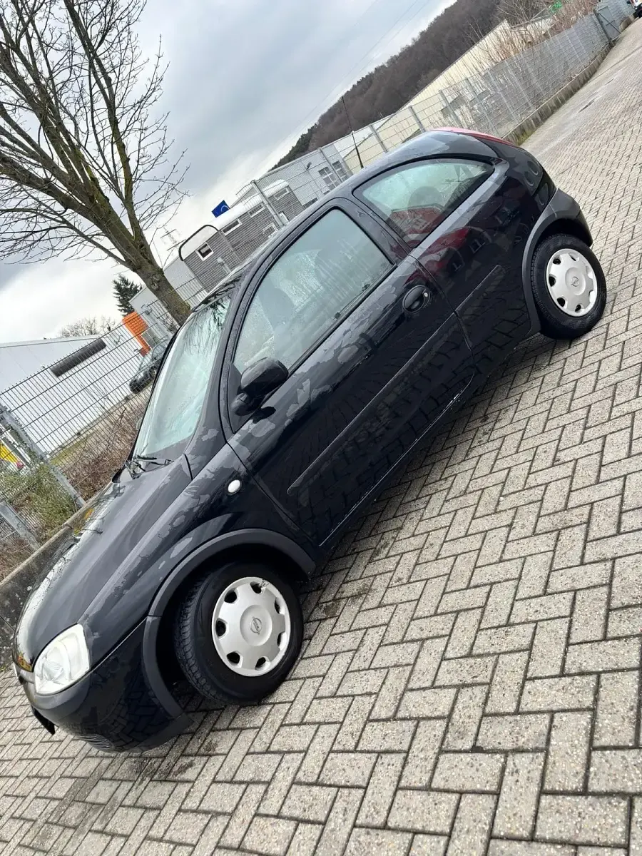Gebraucht Opel Corsa 58 PS (42 kW) 2001 Schwarz Kleinwagen