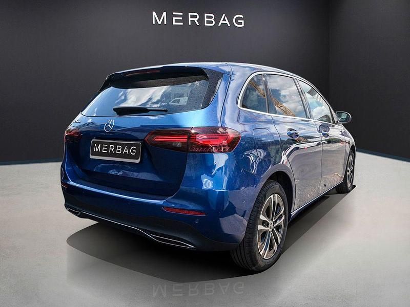 Gebraucht Mercedes B250e Advanced 218 PS (160 kW) 2024 Spektralblau Van / Kleinbus